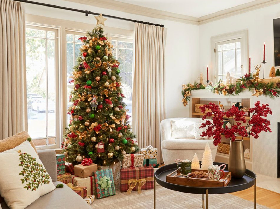 What Are Holiday Decorations
